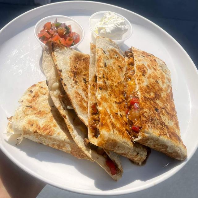 Quesadilla plate